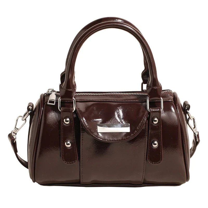 Petit sac à main femme ALESSIA en cuir café vernis élégant, compact et chic, parfait pour transporter téléphone, portefeuille et essentiels avec style et confort