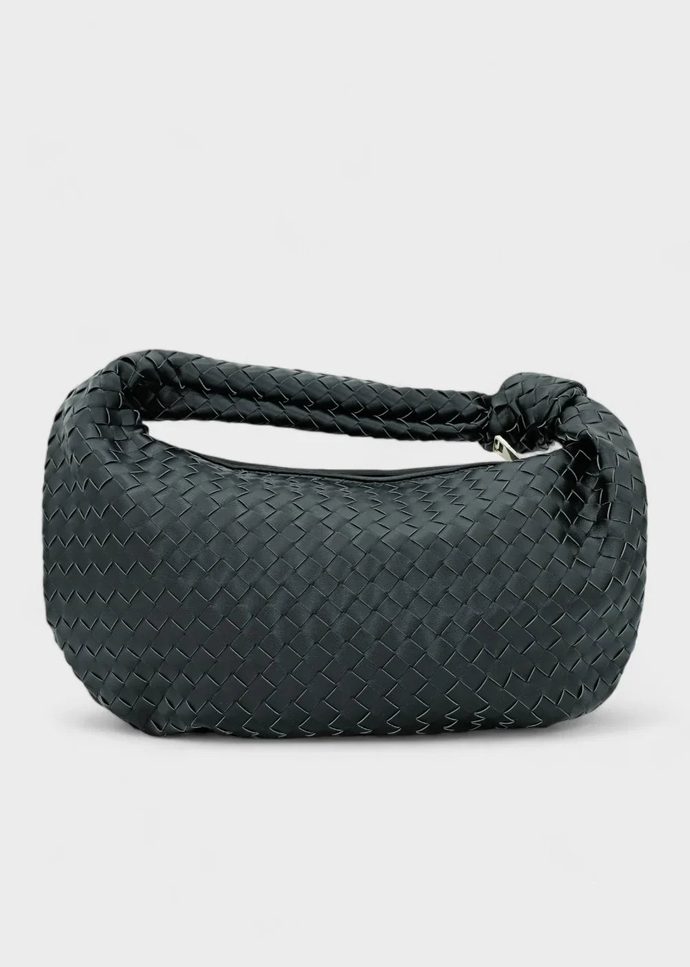 Sac cuir tressé demi lune noir élégant pour femme, design chic et pratique, parfait pour un usage quotidien ou une sortie sophistiquée.