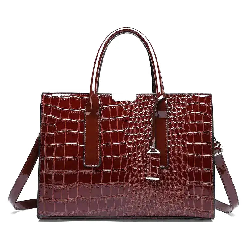 Sac à main IRISA en cuir vernis marron motif croco, grande capacité, élégant et pratique, parfait pour transporter vos essentiels avec style.