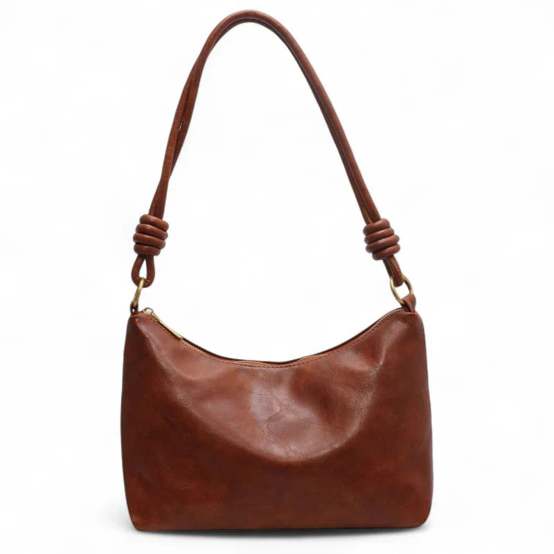 Sac à main femme ISA en cuir souple marron élégant, spacieux et chic, parfait pour transporter ordinateur, cahiers et essentiels avec style et confort au quotidien.
