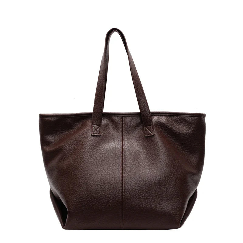 Sac à main KIM en cuir café, moderne et pratique, grand sac tote bag avec intérieur spacieux et finitions soignées, parfait pour le quotidien et le travail.