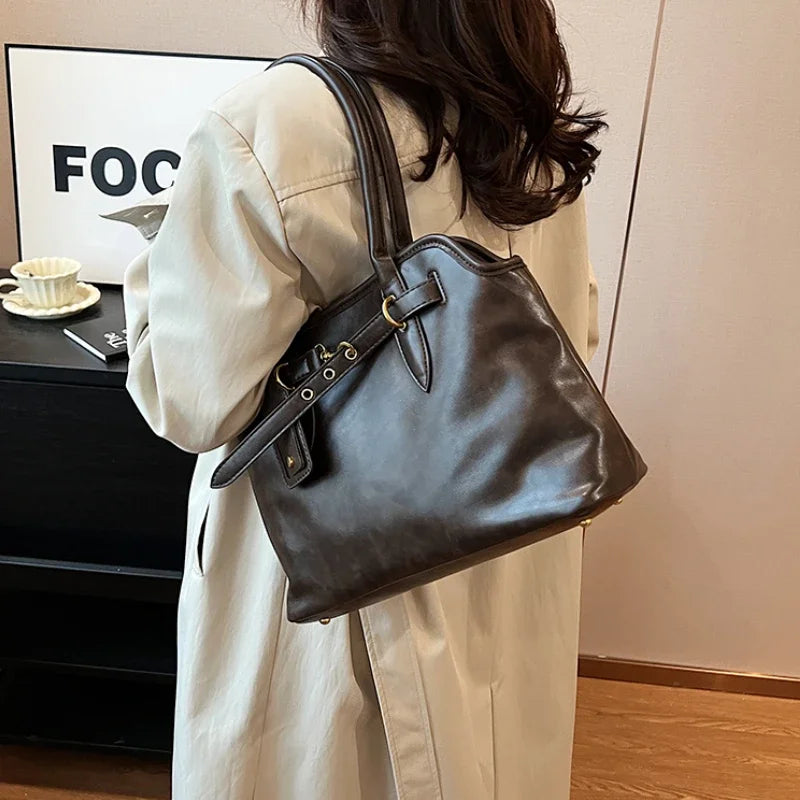 Grand Sac à main VITA en cuir lisse café élégant et spacieux pour femme